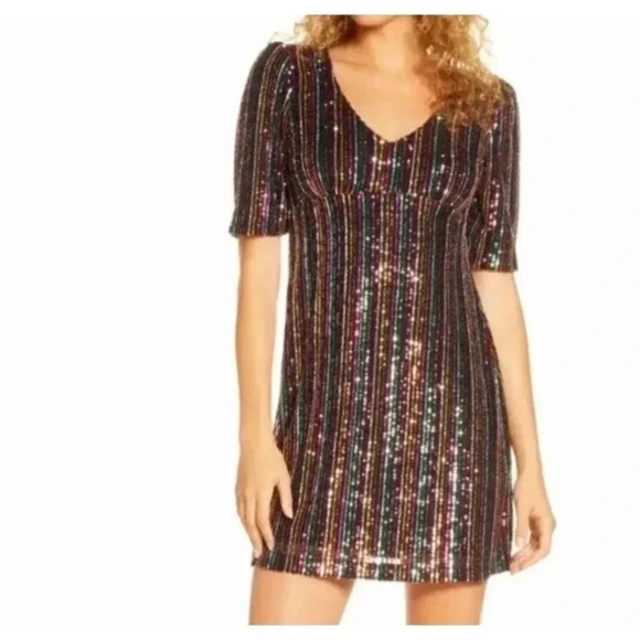 Ali & Jay light up the night sequin dress - Picture 1 of 8